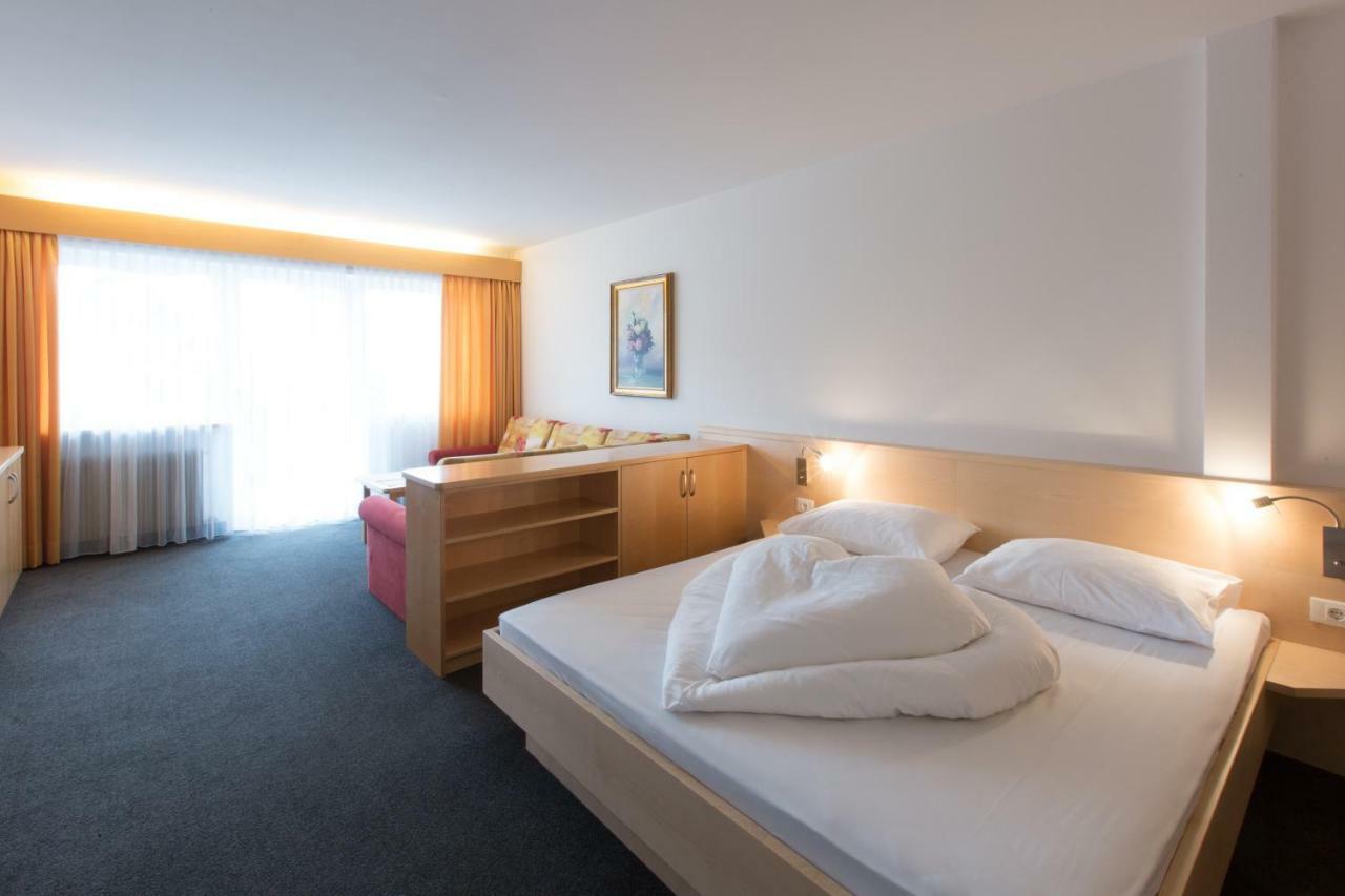 Hotel Appartement Inge Tirolo Exterior foto