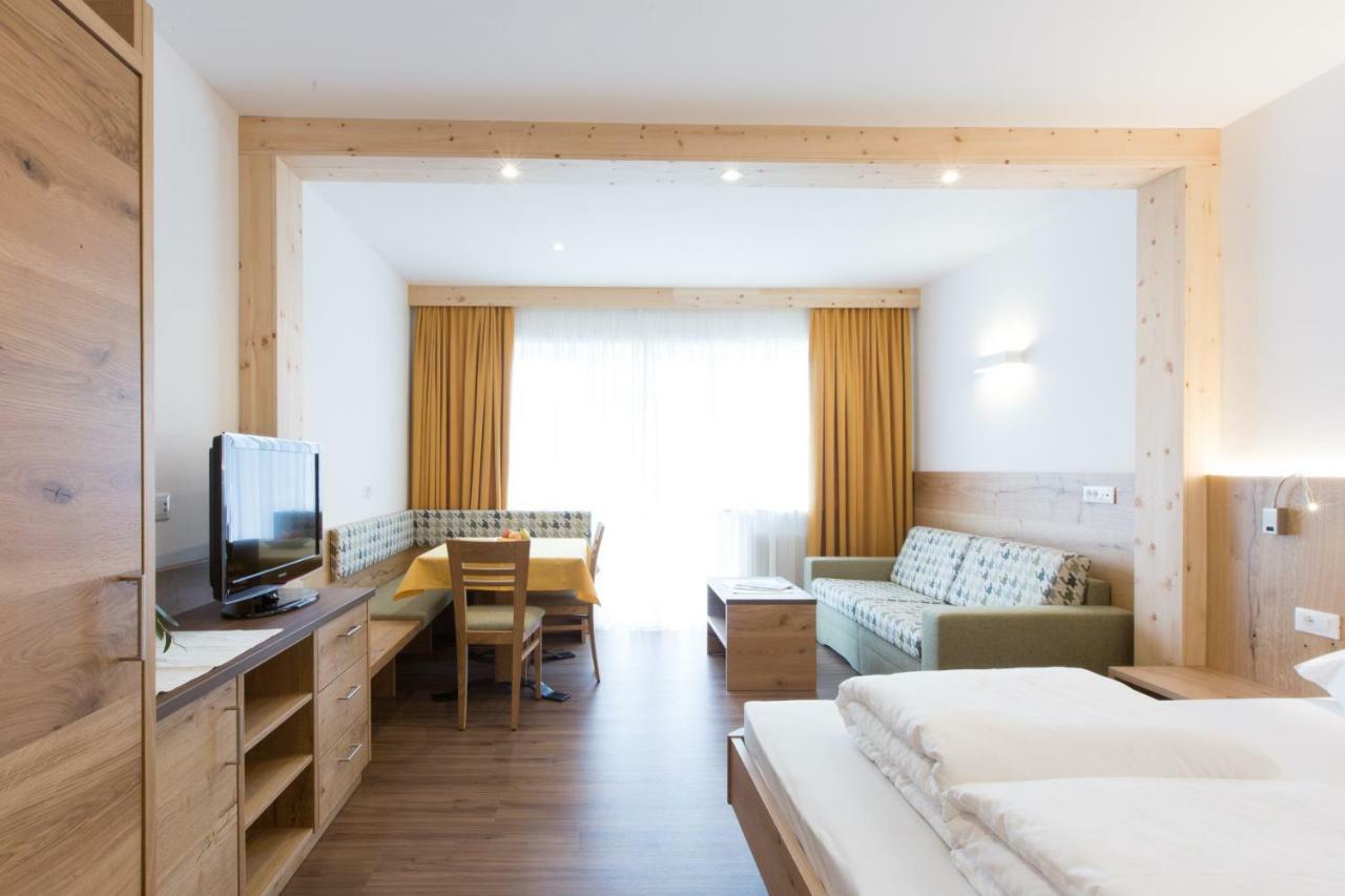 Hotel Appartement Inge Tirolo Exterior foto